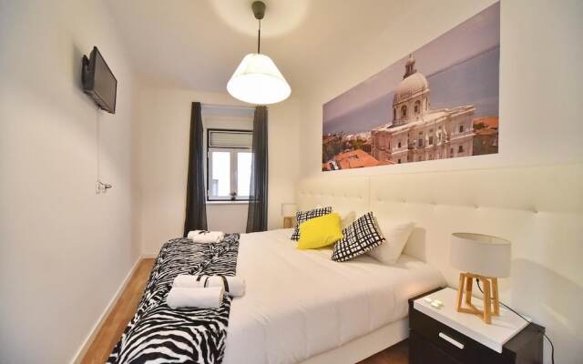 Train Lisbon Hostel вид на фасад