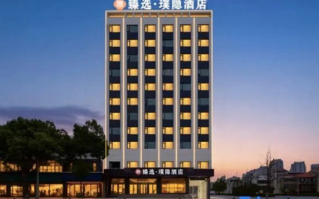 The Hidden Jade Hotel