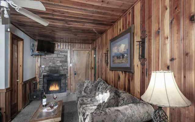 Pine Cabin by Vtrips