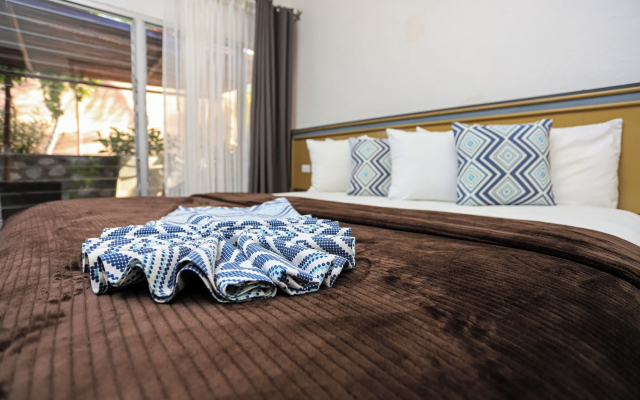 Buena Vista Oceanfront & Hot Springs Resort