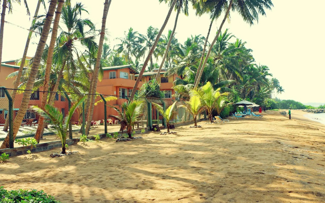 Roy Villa Beach Hotel