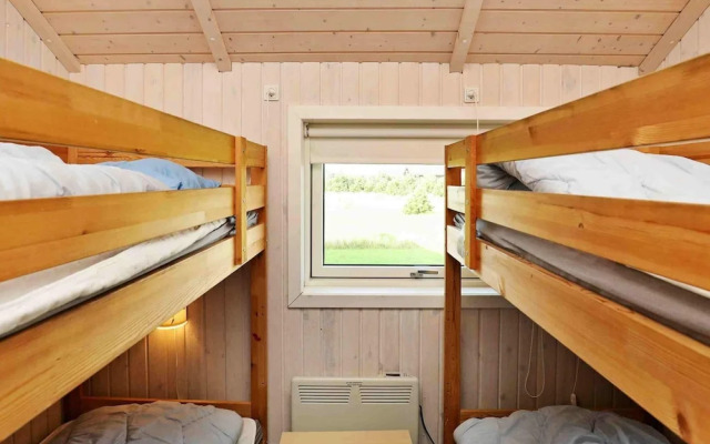 10 Person Holiday Home in Vaeggerlose