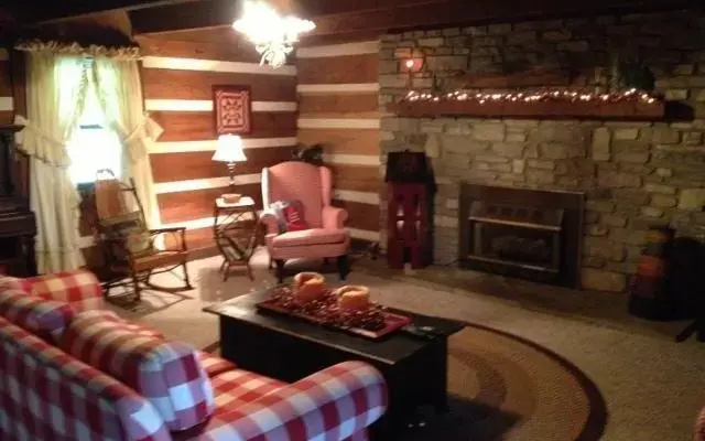 Horse & Buggy Country Inn