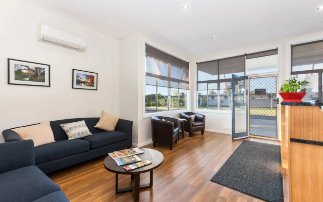 Aden Mudgee Apartments
