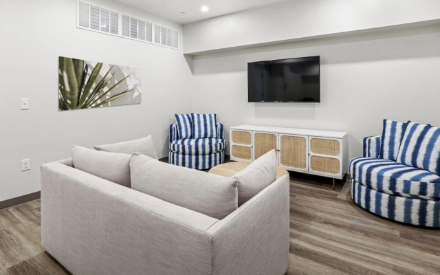 Seaport Suites
