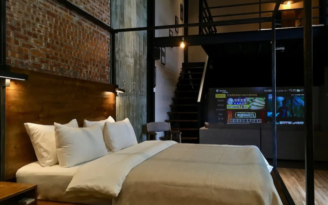 28 The Loft