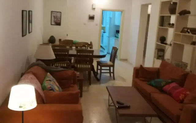 Sevi's Place, 3 Bedroom Flat, 110 s.m