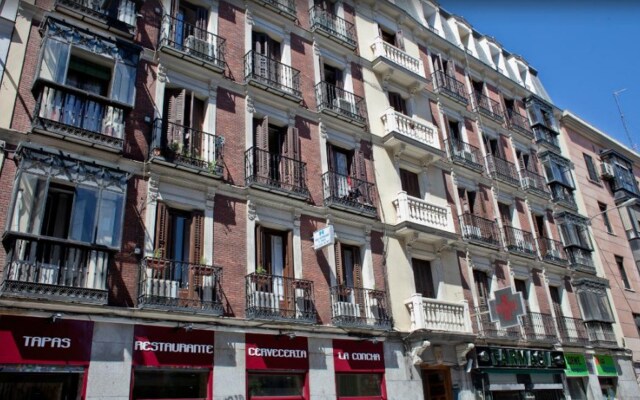 Отель Hostal Abel Victoriano Испания, Мадрид - 1 отзыв об отеле, цены и фото номеров - забронировать отель Hostal Abel Victoriano онлайн вид на фасад