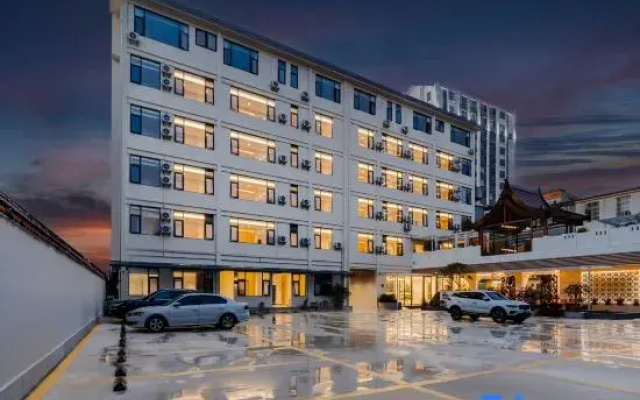 Hornbill  Valley  Holiday  Hotel