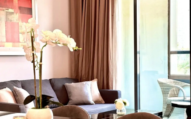 SuperHost - Apartment With Stunning Pool View in Business Bay