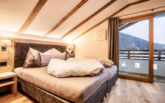 Luxury Chalet Plazola