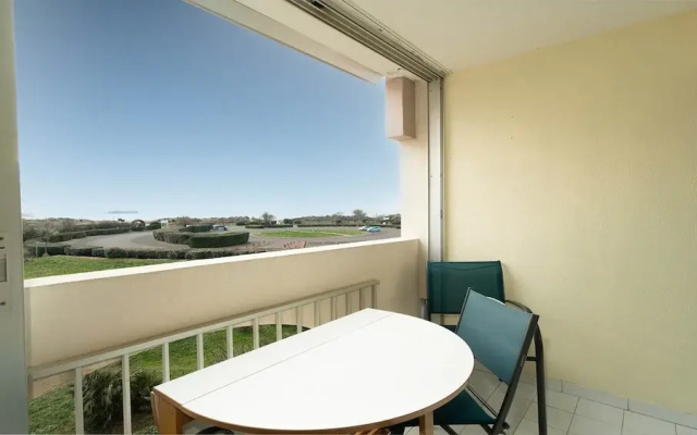 Cozy Beachside Apartment in Agde