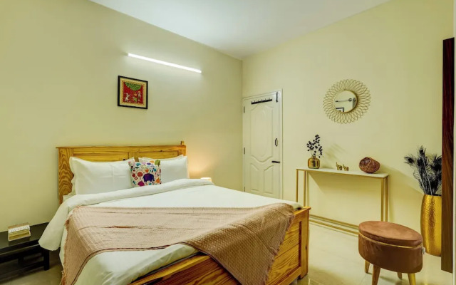Alaya Stays Saffron Breeze Apartment