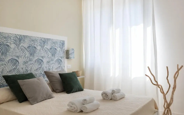 Dioniso Apartment With Balcony by Wonderful Italy