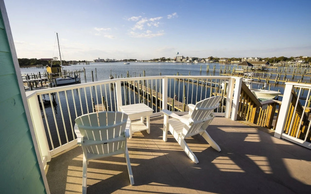 Ocracoke Harbor Inn
