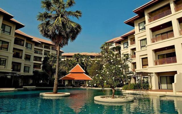 Отель Santi Pura Residences Hua Hin бассейн