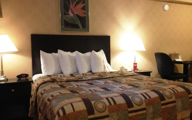 Woodstock Inn and Suites