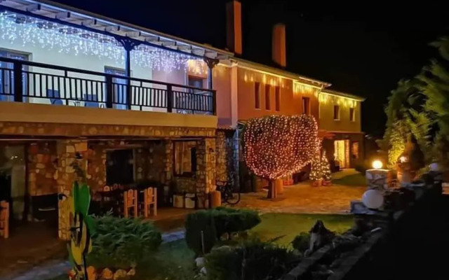 Aloni Hotel