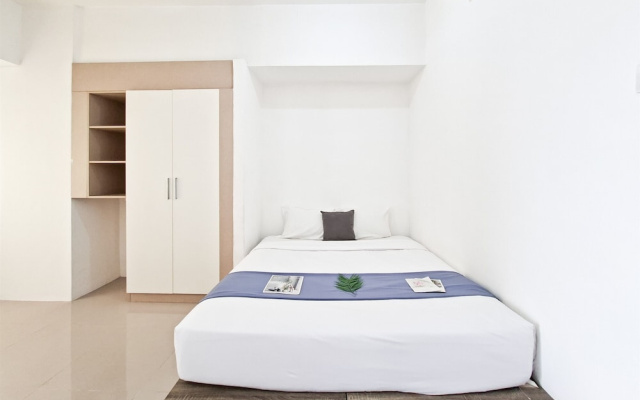 Studio Apartment Near Bojong Indah Station At Vittoria Residence