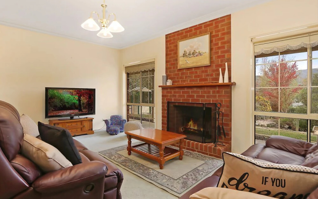 Alpine Mist - Spacious 5 bedroom home