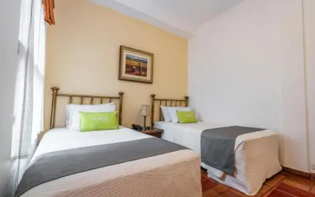 Hostal El Patio B&B