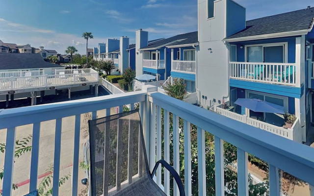 Sea Turtle by Ryson Vacation Rentals