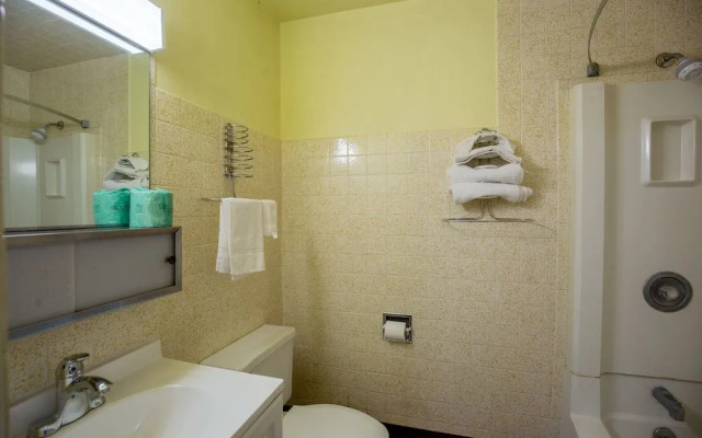 Budget Host Inn