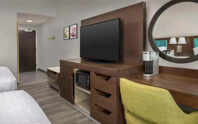 Hampton Inn Birmingham I-65/Lakeshore Drive