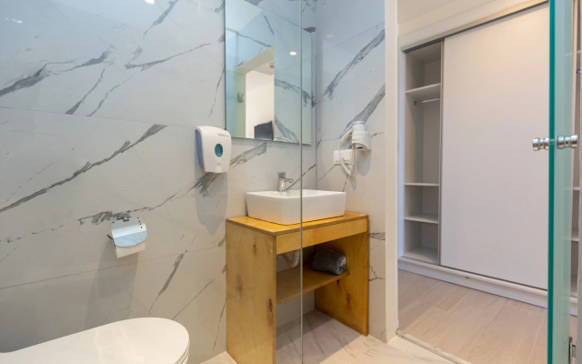 Aqua Luxury Suites Roda