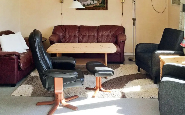 6 Person Holiday Home in Dyrvik