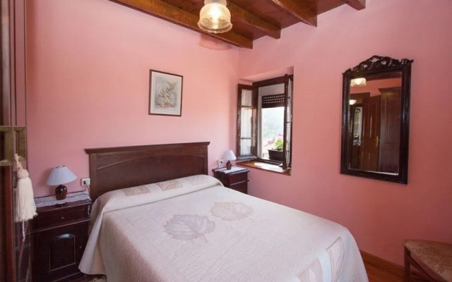 El Cuetu Asturias Traditional Village House