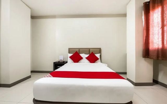 OYO 229 G Place