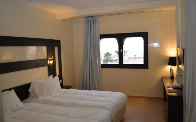 Anezi Tower Hotel