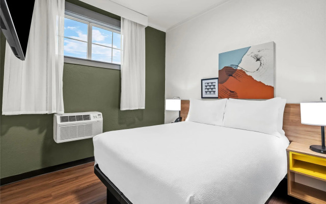 Spark by Hilton Portland Airport Maine Mall