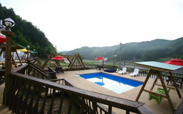 Pyeongchang Gold Castle Pension
