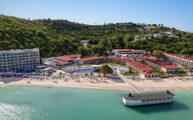 Royalton CHIC Antigua