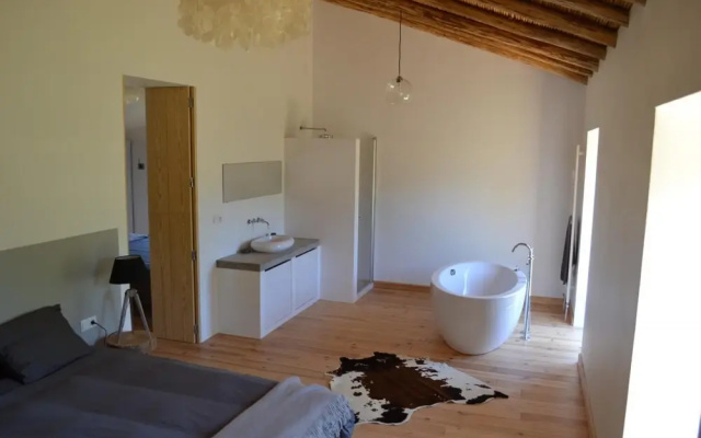 Quinta do Calderao by Portucasa