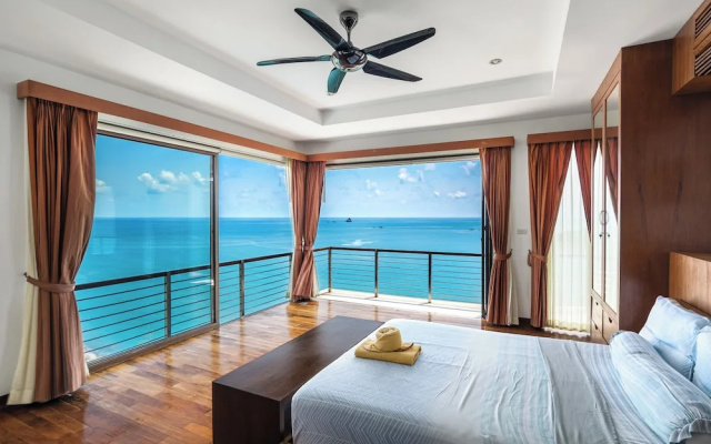 Villa Azure with Infinity Pool