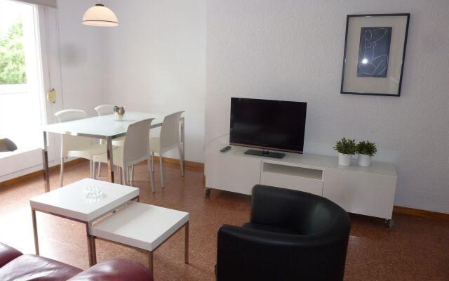 Отель Apartamentos Ganduxer комната для гостей