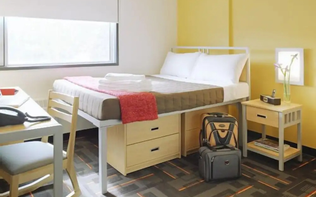 University of Calgary - Seasonal Residence
