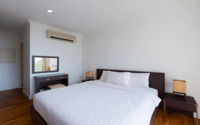 Baan Sanpleon Beachfront Condominium