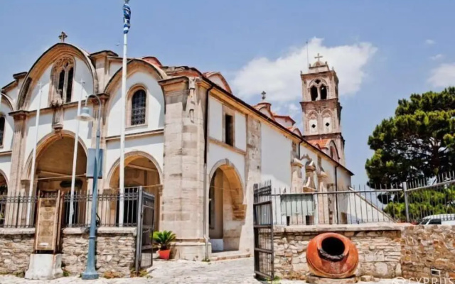 Lazaros Stonehouse