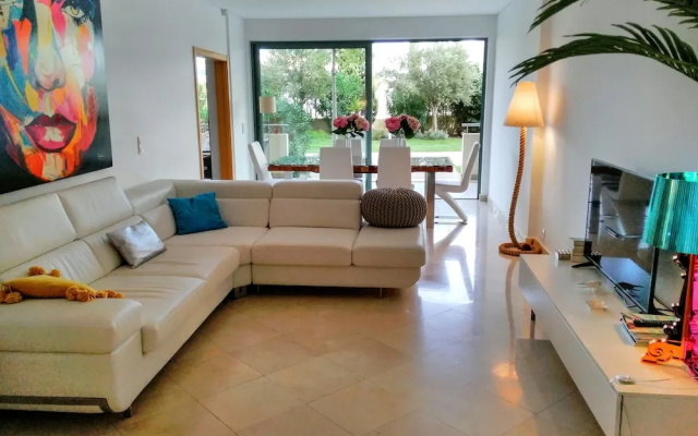 Vilamoura apartment garden access 013