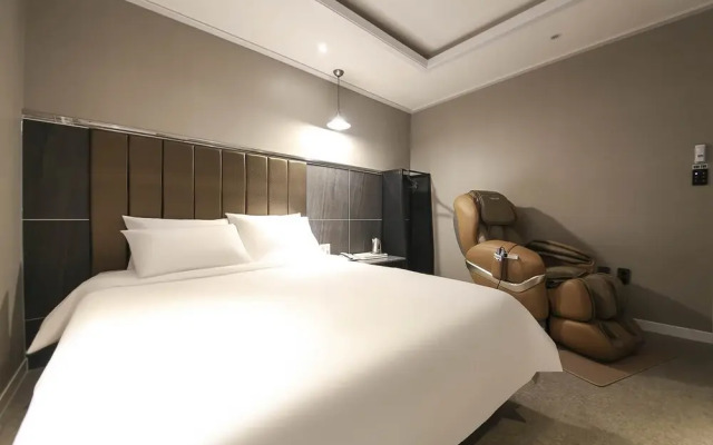 Cheongju Roa Hotel