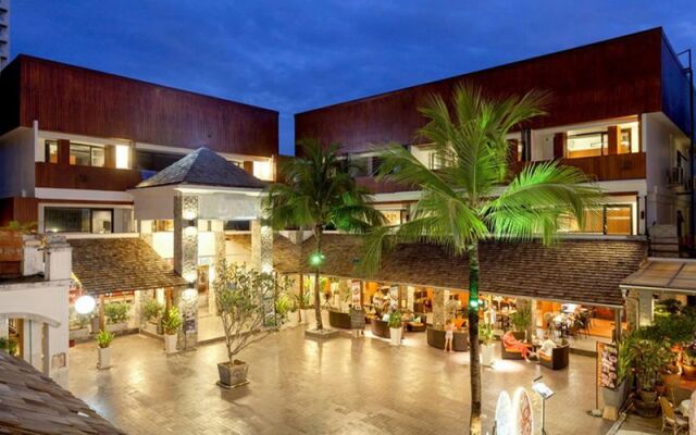 Отель Lap Roi Karon Beachfront вид на фасад