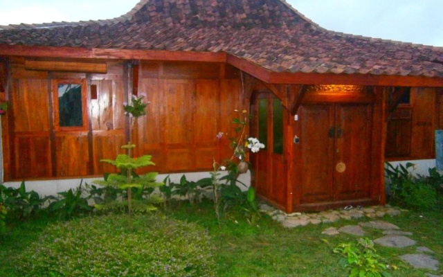 Villa Sumbing Indah