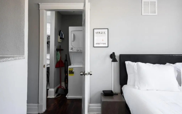 Simple CWE Studio near BJC by Zencity