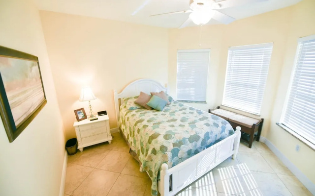 Beachbreeze Apartment 6