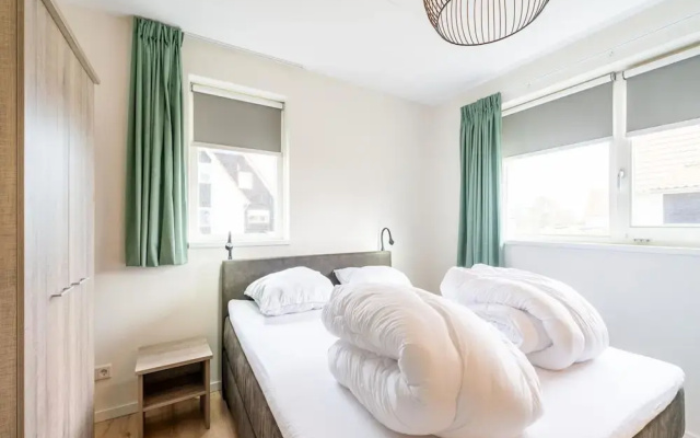 Cozy Retreat With Parking