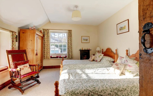Holiday Home Clappersgate Way